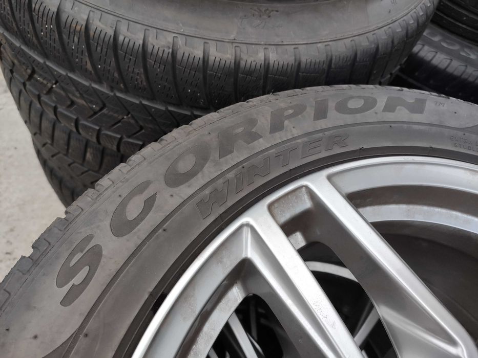 4бр Зимни гуми 235 55 18 - Pirelli