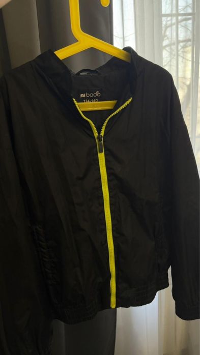 Продам ветровку BODO
