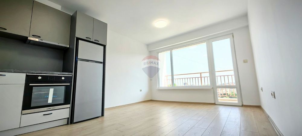 Продава се Двустаен апартамент в Варна, Базар Левски - 38 кв.м за 3419 €/кв.м - Снимка #1