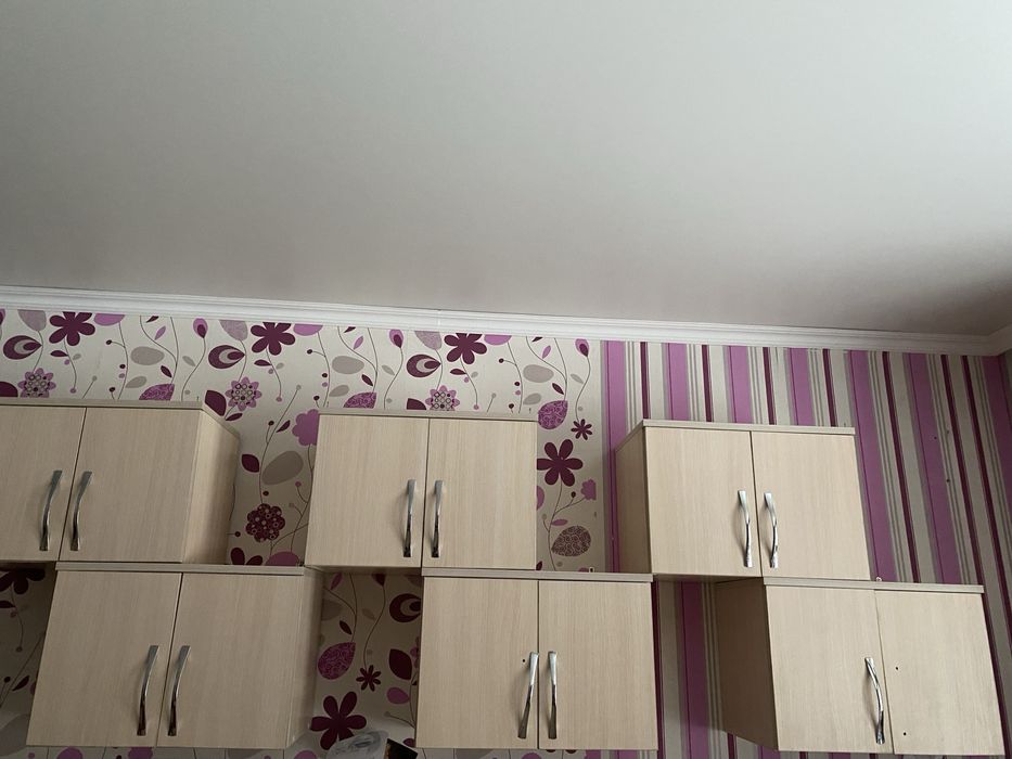 Навесные шкафы в детскую,в гостинную и т.д