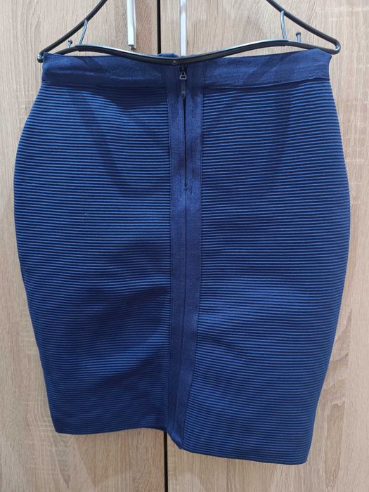 Дамска тъмносиня пола Guess