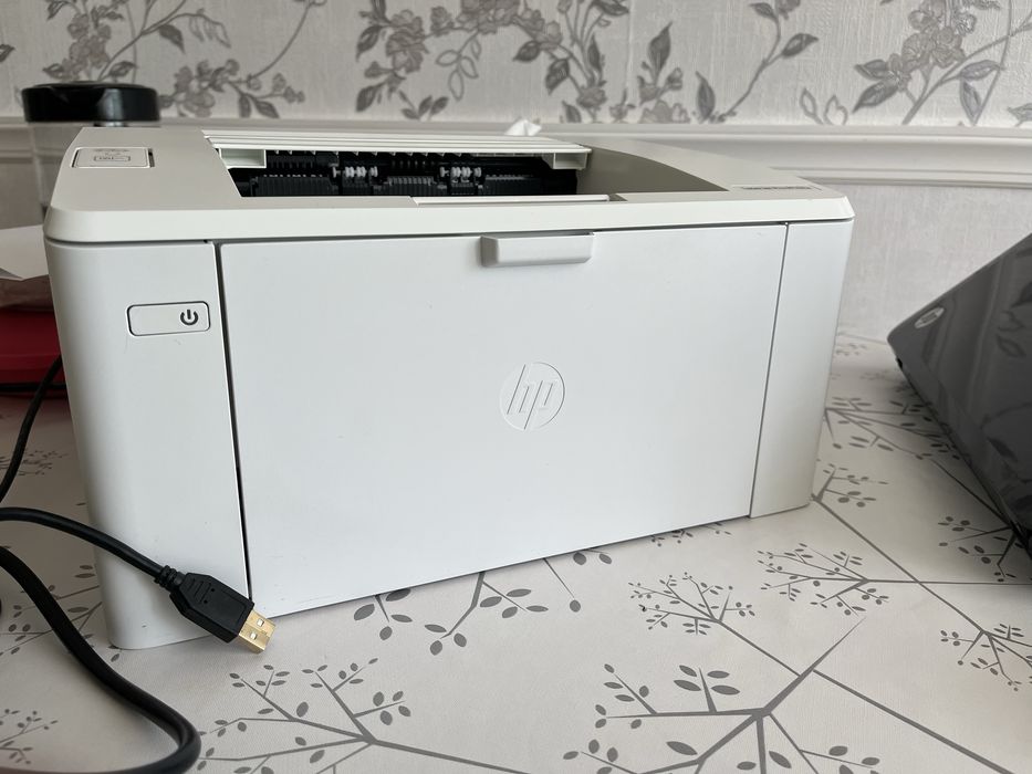 Продам принтер Laser Jet Pro M 102 a