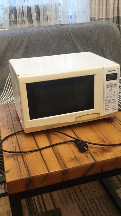 Микроволновка Панасоник NN-ST337W