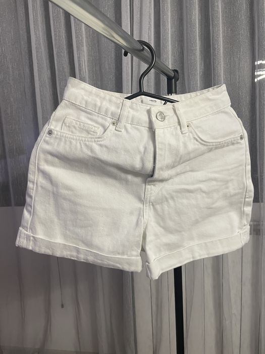 Къси дънкови панталони