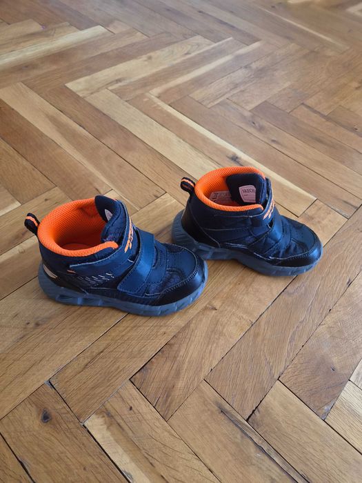 Skechers S-light светещи боти, номер 24