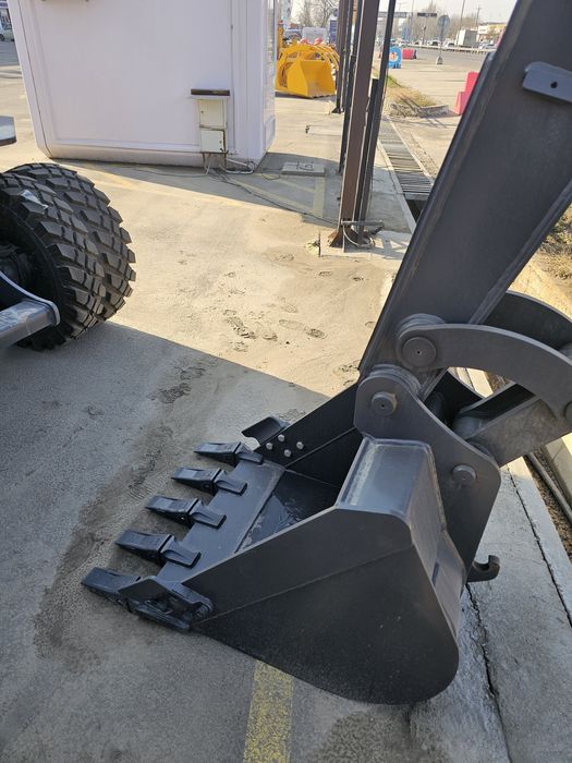 Экскаватор 75талик Гидромолот