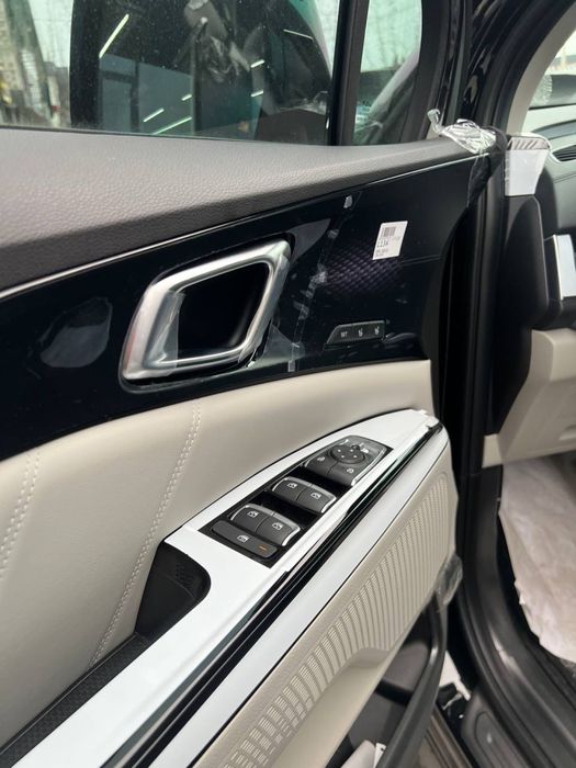 Kia Carnival 890 km 11 kishilik