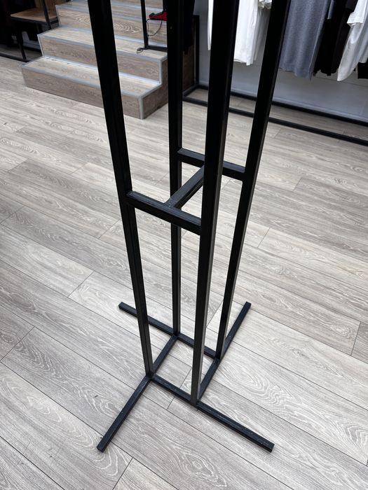 Вешалка , стойка для одежды