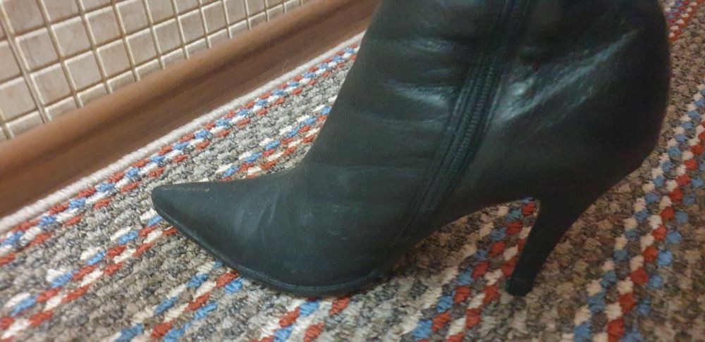 Высокие сапоги натур.кожа 40 размер