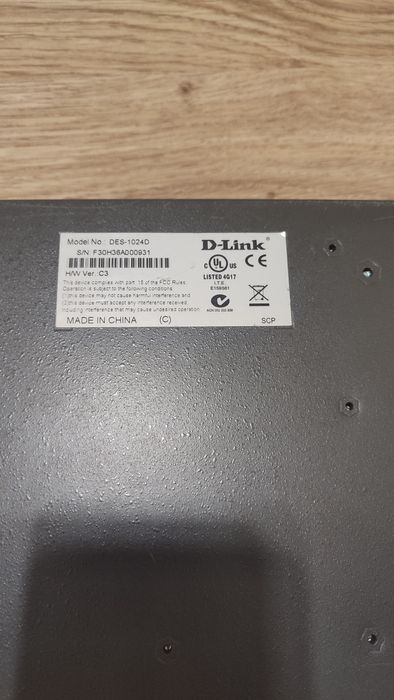 Коммутатор 24 порт б/у в рабочем состоянии