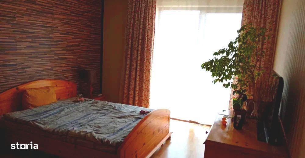 Duplex 120 mp, 4 camere, garaj si curte generoasa – Urusagului