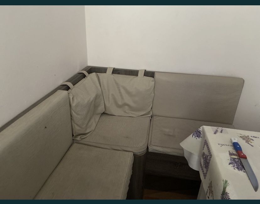 Продам угловой стол