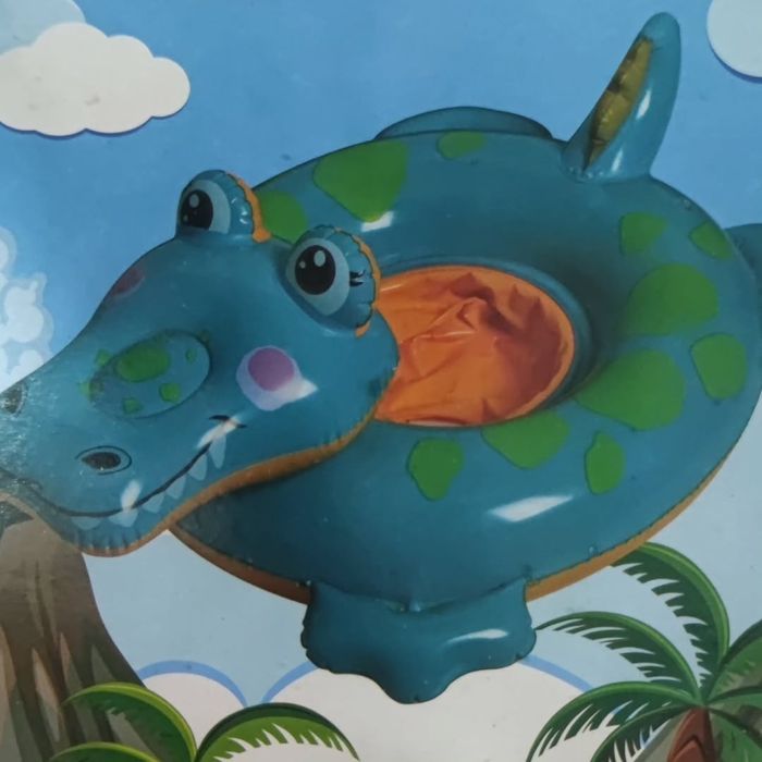 Круг плавательный с ножками