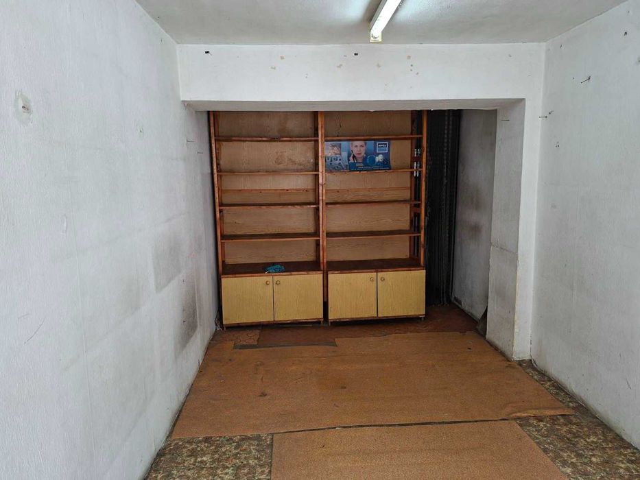 Дава се под наем Магазин в Плевен, Идеален център - 15 кв.м за 112.2 € - Снимка #2