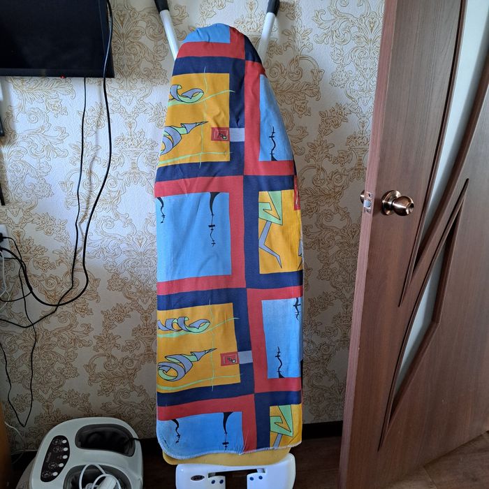 Пылесос, детский манеж, сушилка для белья, гладильная доска