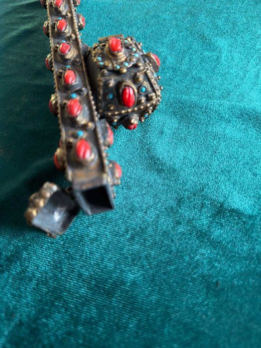 Дивит, Мастилница