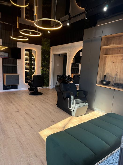 RXB salon/ frizerie  pe strada Ferdinand, bloc G1