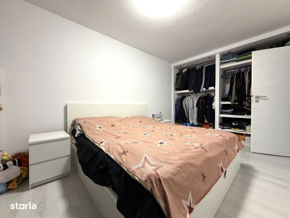 Apartament de 80 mp utili, la etajul 3, cu 4 camere si 2 balcoane- Lip — fotografia 1
