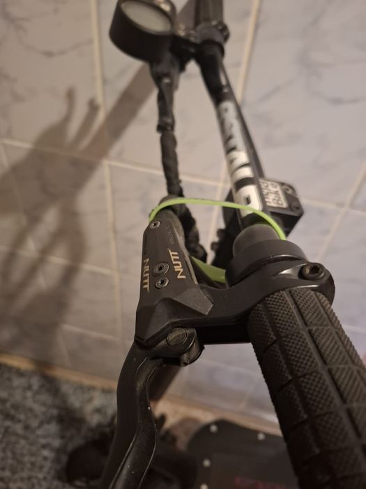 Trotineta Electrica Dual Moto DM 10







Trotineta electrica Dual Moto DM10 52V/26Ah+Ready2Ride