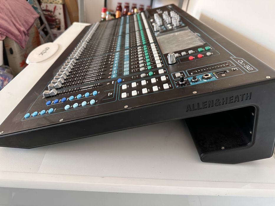 Mixer digital Allen&Heath QU32