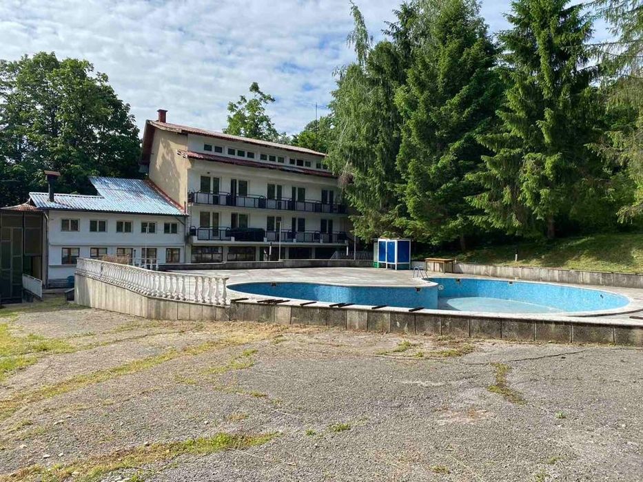 Продава се Промишлена сграда в Берковица - 7300 кв.м за 90 €/кв.м - Снимка #1