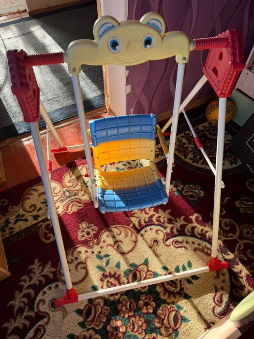 Детская горка и качеля