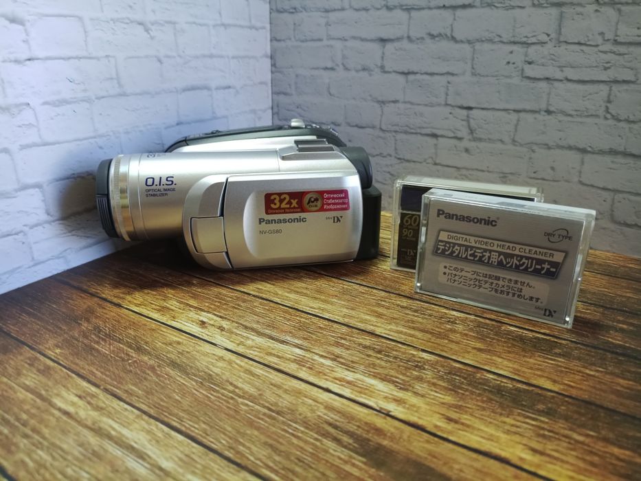 Видеокамера Panasonic mini DV NV-GS80