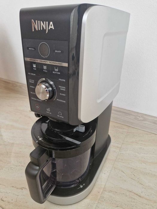 Ninja Creami Deluxe - Aproape nou