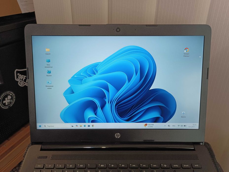 Лаптоп HP Notebook - 14-ck0101ng i3-7020U / 14"