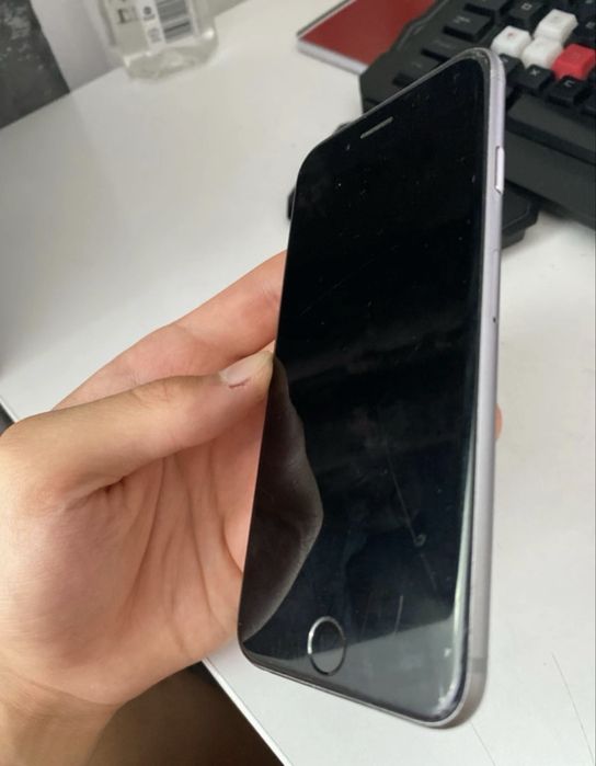Vând iPhone 6s citiți descrierea