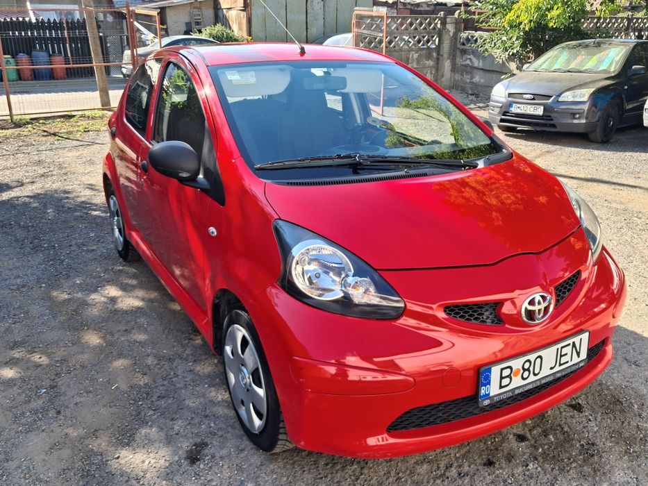 Toyota Aygo acte la zi