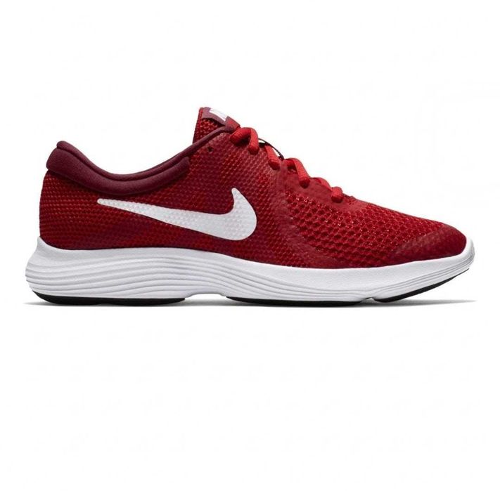 Маратонки Nike Revolution