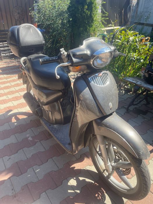 Scuter de vanzare aprilia scarabeo