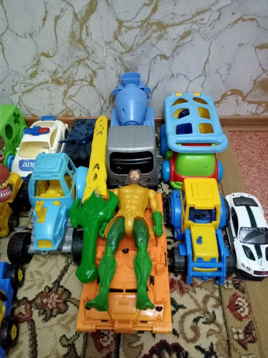 Игрушки для мальчиков и девочек