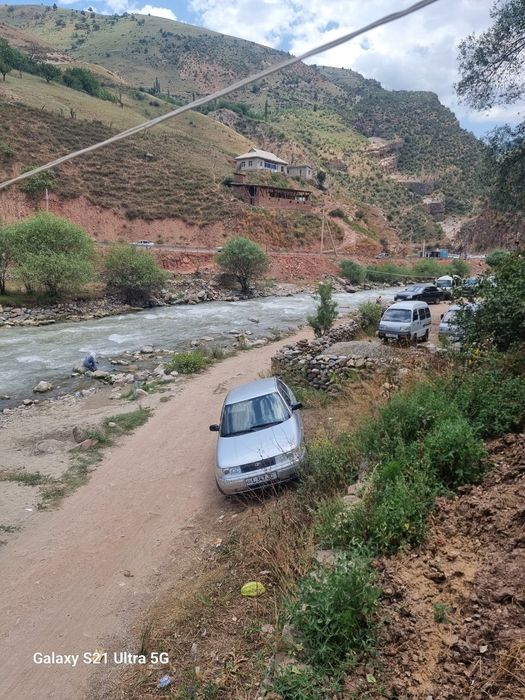 Лада 21 10 8кл..