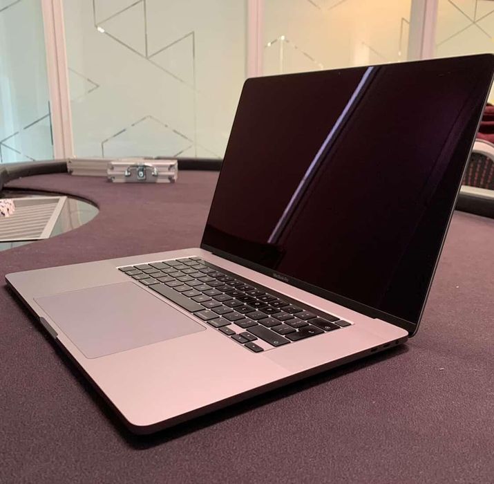 Apple Macbook Pro 16 A2141 i9
64GB DDR4, 2TB NVME, AMD
5600M 8GB