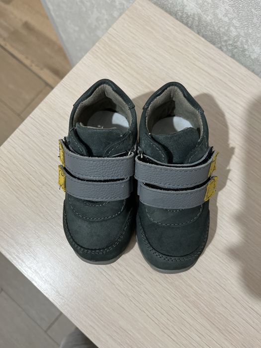 Продам полуботинки