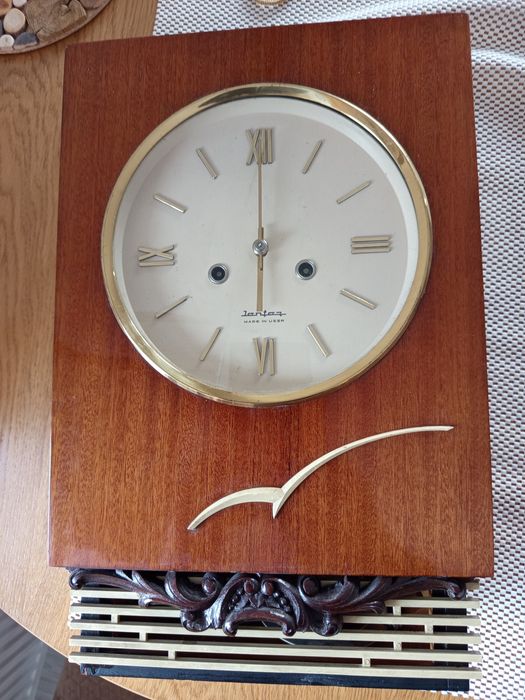 Ceas cu pendul Jantar