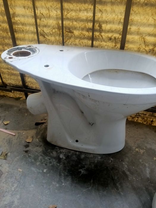 Продам унитаз б/у