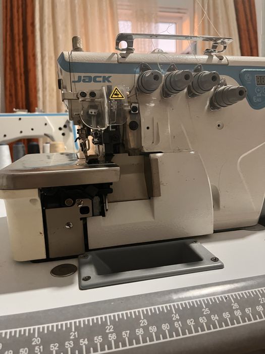 Оверлок джак е4.