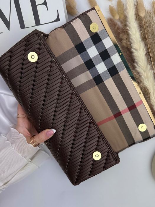 Дамска ръчно плетена чанта