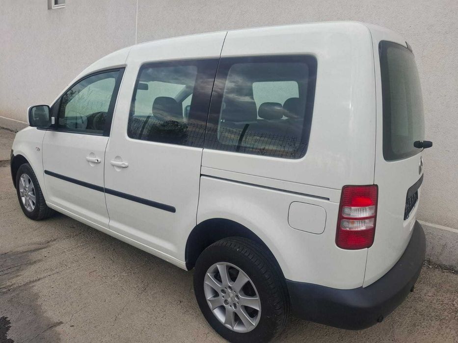 VOLKSWAGEN Caddy 2011 — imagine 3