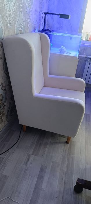 Срочно продается кресло. В отличном состоянии.