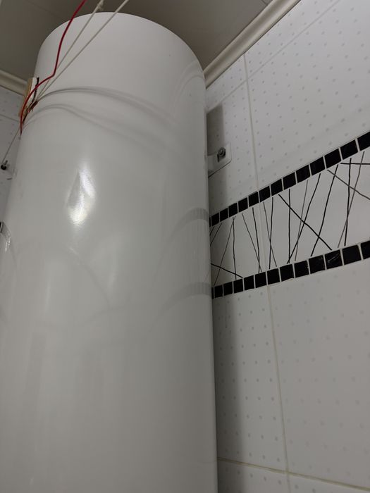 Водонагреватель (бойлер) Electrolux Heatronic DryHeat