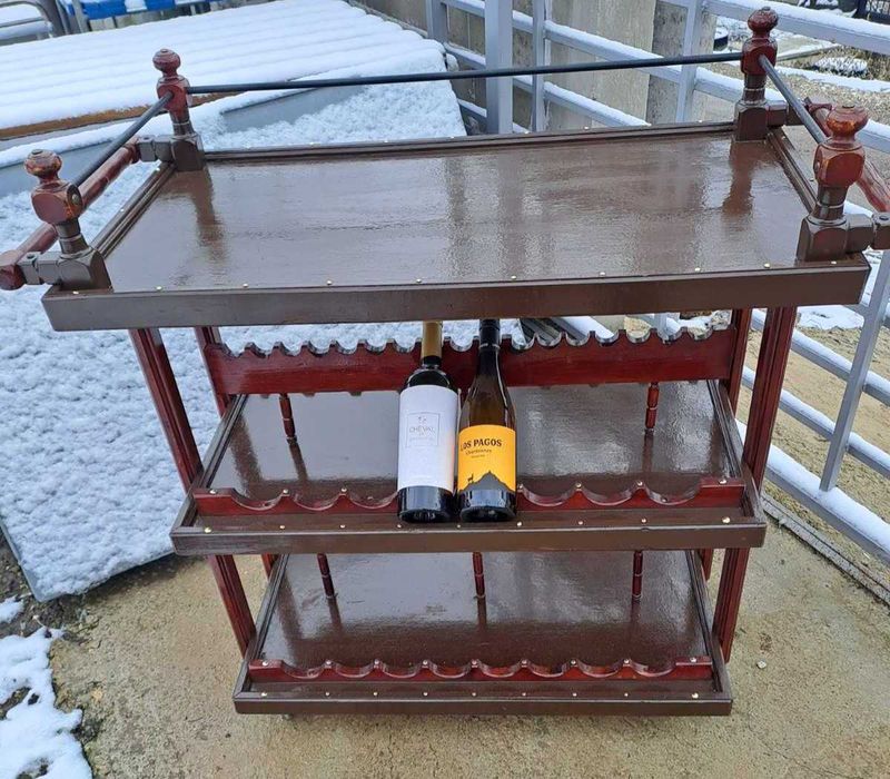 Дървена демонстрационна количка