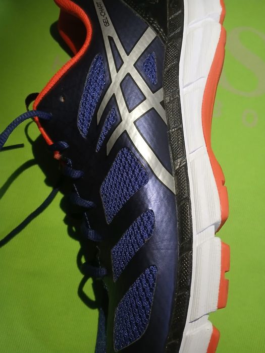 Asics  mărimea 45