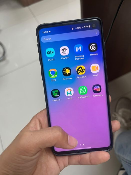 Samsung s10 128 8