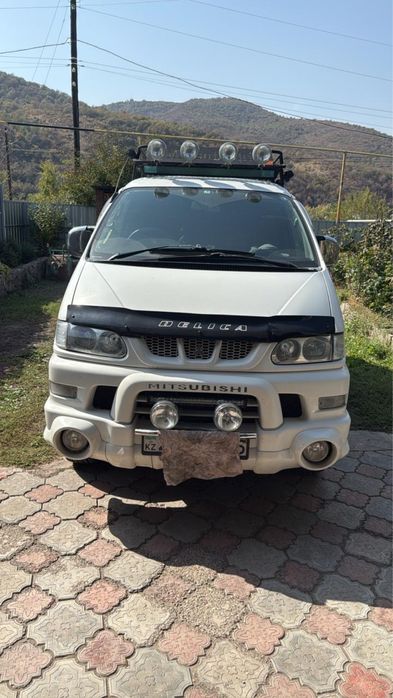 Делика 2005 белая