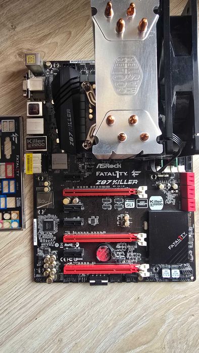 Дъно AsRock, Процесор Intel I5-4670k, Охладител Cooler Master , RAM