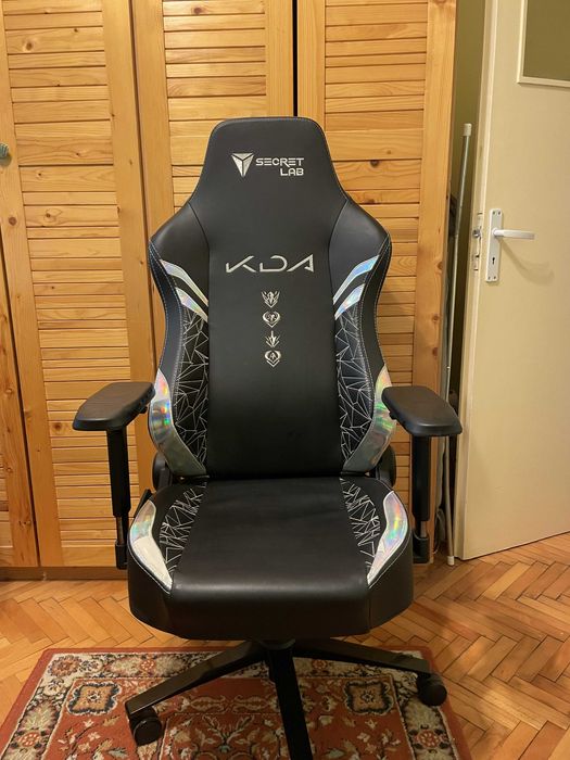 Scaun secretlab hotsell